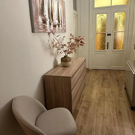 Away From Apartment- Long Term Special Rates Pula