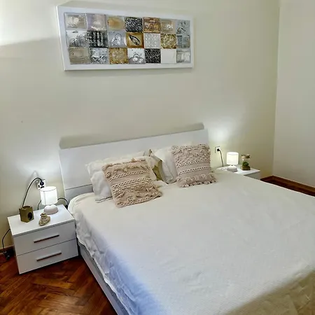 Away From Apartment- Long Term Special Rates * Pula