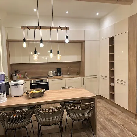 Away From Apartment- Long Term Special Rates Apartment Pula